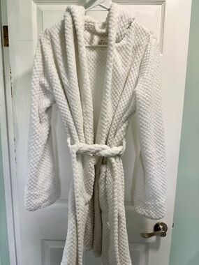 Cotton On Body White Hooded Waffle Bathrobe
